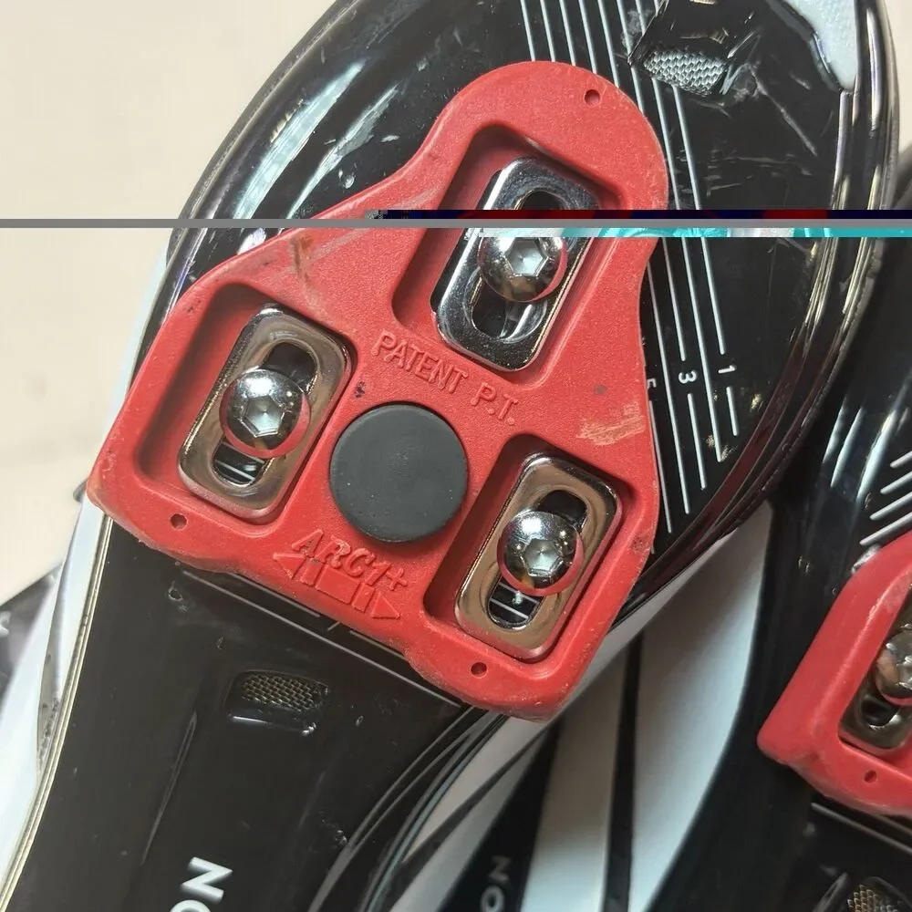 Peloton Cycling Shoes Women's Size US 6.5 /EU 37 Black Red 3 Bolt
